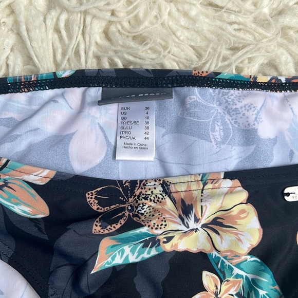 Venice Beach Bikini - Picture 3 of 8